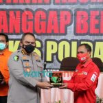 Foto: Kabid Dokkes, Polda Jatim KBP Erwin Zainul Hakim, saat melaksanakan kegiatan Pelatihan Kesiapan Desa Tanggap Bencana di Hotel Amarta Hills, Kota Batu.