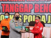 Foto: Kabid Dokkes, Polda Jatim KBP Erwin Zainul Hakim, saat melaksanakan kegiatan Pelatihan Kesiapan Desa Tanggap Bencana di Hotel Amarta Hills, Kota Batu.