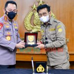 Foto: Kementan RI dan Polri, saat menandatangani MoU tentang pendampingan dalam pemeliharaan keamanan pada pelaksanaan program pembangunan pertanian, di Mabes Polri.