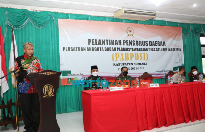 Foto: Plt Asisten pemerintahan dan Kesra Setdakab Sumenep, H. Ahmad Masuni, saat menyampaikan sambutan pelantikan pengurus PABPDSI Kabupaten Sumenep, di aula TP PKK, area Rumah Dinas Bupati.
