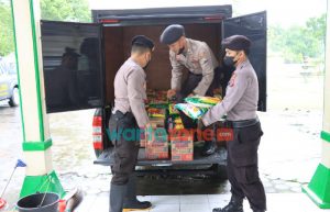 Kapolres Jember Serahkan Bantuan Kepada Warga Kecamatan Semboro