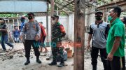 Foto: Tim Polsek Jambon bersama 3 Pilar saat membantu renovasi rumah warga tak layak huni.