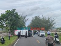 Foto: Kecelakaan lalulintas menimpa minibus di jalan raya Nambakor, Kecamatan Saronggi, Kabupaten Sumenep, Madura.