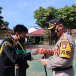 Foto: Kapolres Magetan, AKBP Yakhob Silvana Delareskha, saat memimpin upacara pemberian penghargaan kepada duta Lalu Lintas Polres Magetan yang berhasil meraih juara 1 tingkat Polda Jatim.