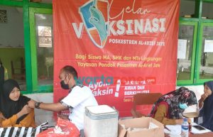 Antusiasme Santri Al-Arief Jate Giliraja Ikuti Vaksinasi