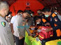 Foto: Biddokkes Polda Jatim dan RS Bhayangkara, saat mengadakan Pelatihan Kesiapsiagaan Bencana di Balai Desa Bareng, Kecamatan Sawahan, Kabupaten Nganjuk.