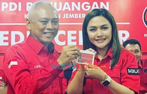 Pengusaha Wanita Sukses Asal Jember Kembali ke Dunia Partai, Kini Berbaju Merah