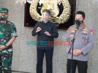 Foto: Kepala Staf Angkatan Darat, Jenderal Dudung Abdurachman, saat bersilahturahmi dengan Kapolri Jenderal Listyo Sigit Prabowo di Mabes Polri, Jakarta Selatan.