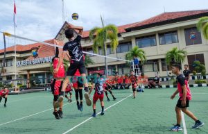 Polresta Banyuwangi Dijadikan Tempat Latih Tanding, Volly Putra Karangasem Bali dan Volly Putra Banyuwangi