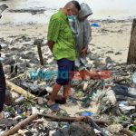 Foto: Mayat tanpa identitas ditemukan di pinggir pantai Dusun Baru, Desa Masalima, Kecamatan Masalembu, Kabupaten Sumenep.