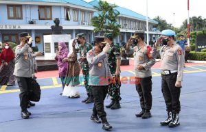 Terbang ke Lumajang, Kapolri Tinjau Langsung Korban Erupsi Gunung Semeru