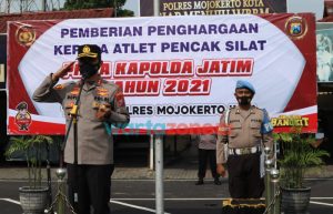 Juarai Pencak Silat Piala Kapolda Jatim, 8 Atlet Ini Dapat Penghargaan Kapolresta Mojokerto