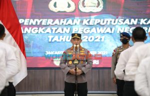 Kapolri Lantik 44 Eks Pegawai KPK Jadi ASN