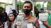 Foto: Kabid Humas Polda Jatim Kombes Pol Gatot Repli Handoko saat menghadiri sidang Prapradilan yang diajukan MSA (Putra kiai salah satu ponpes di Jombang, di PN Surabaya.