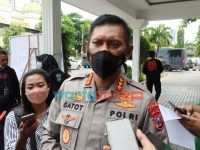 Foto: Kabid Humas Polda Jatim Kombes Pol Gatot Repli Handoko saat menghadiri sidang Prapradilan yang diajukan MSA (Putra kiai salah satu ponpes di Jombang, di PN Surabaya.