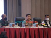 Foto: Kapolda Jawa Timur Irjen Pol Nico Afinta saat memimpin rapat koordinasi Operasi Lilin Semeru 2021 dalam pengamanan Natal dan Tahun Baru (Nataru) 2021-2022.