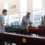 Foto: Kapolresta Sidoarjo Kombes Pol. Kusumo Wahyu Bintoro turun langsung mengecek keamanan dan penerapan protokol kesehatan gereja.