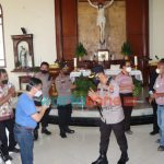 Foto: Kapolres Pasuruan Kota AKBP Raden Muhammad Jauhari, melaksanakan pengecekan di 12 Gereja dalam rangka pengamanan perayaan Natal dan tahun Baru 2022.