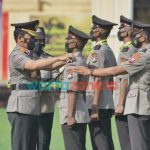 Foto: Kapolda Jawa Timur Irjen Pol Nico Afinta saat pengambilan sumpah Pendidikan Pembentukan Bintara Polri (Diktukba) 2021 di Sekolah Polisi Negara (SPN) Polda Jawa Timur.