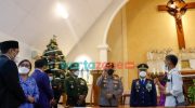 Foto: Kapolres Jombang, AKBP Moh Nurhidayat bersama unsur forkopimda meninjau Stasiun Kereta Api (KA) dan Gereja untuk mengecek situasi Kamtibmas dan penerapan protokol kesehatan.