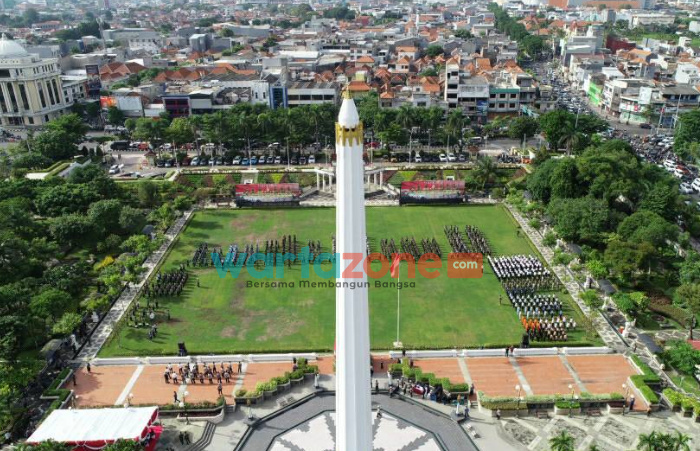 Foto: Forkopimda Jatim menggelar Apel Pasukan Operasi Lilin Semeru 2021, dalam rangka pengamanan jelang natal dan tahun baru (nataru) 2021-2022.
