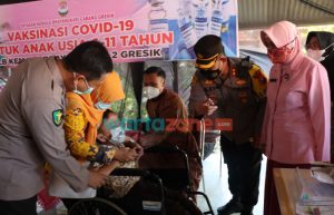 Polres Gresik Gelar Vaksinasi Murid SLB Kemala Bhayangkari