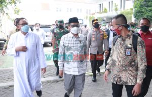 Menkopolhukam Cek Prokes dan Pengamanan Gereja di Surabaya