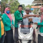 Foto: PAC GP Ansor bersama PAC Fatayat NU Pulau Giliraja, Kecamatan Giligenting, saat menggelar penggalangan dana untuk membantu korban terdampak erupsi Gunung Semeru.