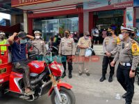 Foto: Polres Probolinggo menggalakkan operasi yustisi bagi pengendara yang kedapatan melanggar protokol kesehatan dan langsung diberi sanksi teguran.