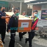 Foto: Tim DVI Polda Jatim kembali mengungkap identitas para korban, Terdapat 5 jenazah korban erupsi Gunung Semeru yang telah teridentifikasi dan diserahkan ke pihak keluarga.