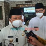 Foto: Bupati Jember Hendy siswanto saat dikonfirmasi sejumlah wartawan, Rabu (29/12/2021).