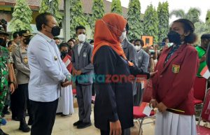 Dugaan Rasisme Oknum Guru SMAN Pakusari Jember, Gubernur Khofifah Kunjungi Sekolah