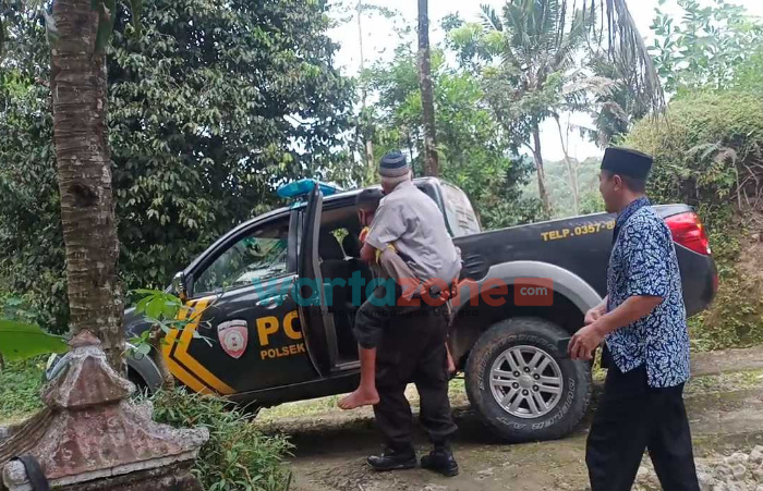 Vaksinasi Lansia, Pasukan Langit Pacitan, Vaksinasi Lansia Pacitan, Berita Pacitan,