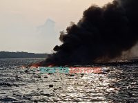 KM. Khatijah 01 Terbakar, Kapal Meledak di Sumenep, Kapal Motor Terbakar di Pelabuhan Sapudi, KM Terbakar saat Angkut BBM, Sumenep, Berita Sumenep,