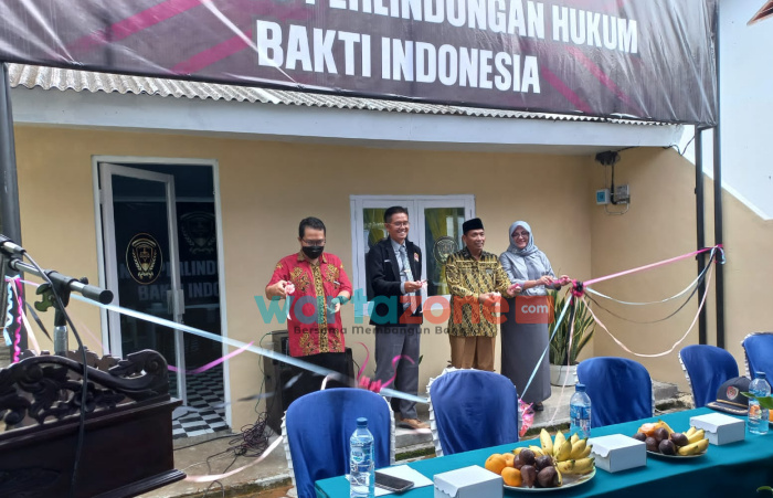 Foto: Perkumpulan Komando Perlindungan Hukum Bakti Indonesia (KPHBI) Banyuwangi meresmikan kantor bantuan hukum yang berlokasi di Universitas Bakti Indonesia.