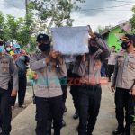 Foto: Jenazah Sri Mindari, korban kapal tenggelam di Johor Malaysia tiba di rumah duka Desa Kaliboto, Kecamatan Jatiroto, Kabupaten Lumajang.