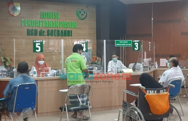 Foto: Situasi pendaftaran dan pelayanan di RSD dr. Soebandi Jember, Rabu (5/1/2022).