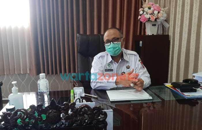 Foto: Dirut RSD dr. Soebandi Jember, dr. Hendro Soelistidjono saat dikonfirmasi di ruangannya, Kamis (6/1/2022).