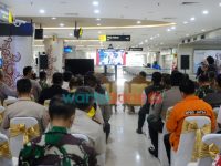Foto: Forkopimda Jatim mengikuti rapat sekaligus peluncuran Aplikasi Monitoring Karantina Presisi, secara virtual, yang dipimpin oleh Kapolri Jenderal Polisi Listyo Sigit Prabowo.