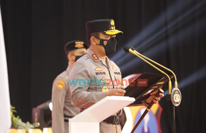 Foto: Kapolda Jatim Irjen Pol Nico Afinta memimpin langsung Upacara Sertijab empat pejabat utama dan lima kapolres jajaran di Gedung Mahameru Mapolda Jatim.