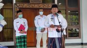 Foto: Bupati Jember Hendy Siswanto saat konferensi pers di Pendapa Wahyawibawagraha, Jumat (7/1/2022).