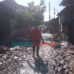 Foto: Tampak bangunan dan jalanan yang rusak parah akibat banjir bandang, Minggu (9/1/2022) kemarin, yang melanda di 3 Kecamatan di Jember.