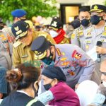Foto: Kapolri Jenderal Listyo Sigit Prabowo meninjau kegiatan percepatan akselerasi vaksinasi serentak di Gedung Graha Wangsa, Lampung.