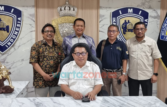 Foto: Jajaran pengurus SMSI Pusat bertemu Ketua Majelis Permusyawaratan Rakyat (MPR) RI Bambang Soesatyo, di bilangan Senayan, Jakarta Pusat.