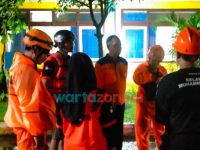 Foto: TRC BPBD Jember melakukan pengecekan ke lokasi terdampak longsor di wilayah Dusun Curah Ungkal, Desa Pace, Kecamatan Silo.