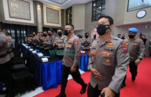 Kadiv Propam Polri Beri Penghargaan kepada Bidpropam Polda Jatim dengan Kinerja Terbaik