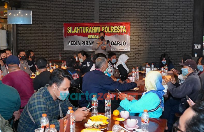 Polresta Sidoarjo, Ngopi bareng media, Media Piramida, Berita Kota Sidoarjo, Kota Sidoarjo, Sidoarjo, Polri, Polda Jatim,