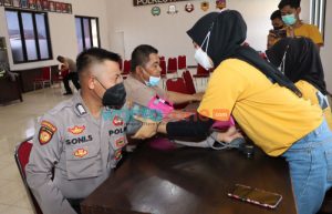 Polresta Banyuwangi Gencarkan Vaksinasi Booster untuk Anggota