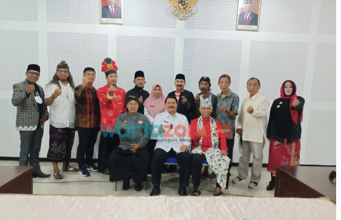 Sindiran Menohok FPK Jember, Arteria Dahlan, Edy Mulyadi, FPK Jember, Jember, Berita Jember,