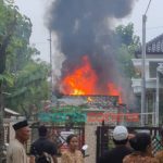 Warung Sembako di Pulau Giliraja Sumenep Ludes Terbakar